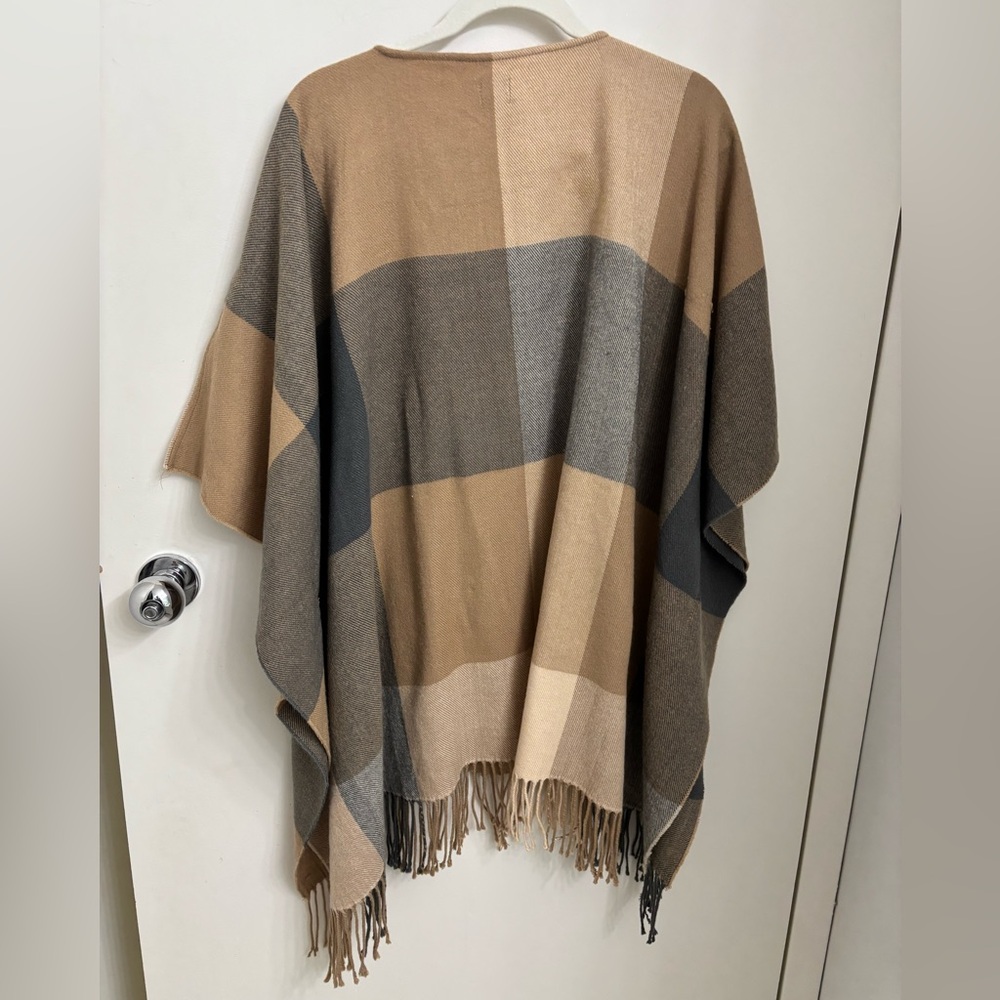 A New Day poncho - one size fits most - Picture 4 of 9